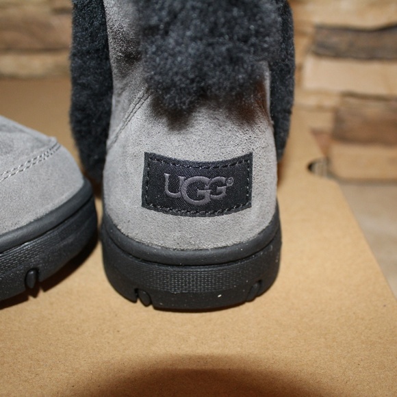 UGG WOMEN'S SUNBURST TALL SUEDE SHEARLING BOOTS NEW - Picture 3 of 6
